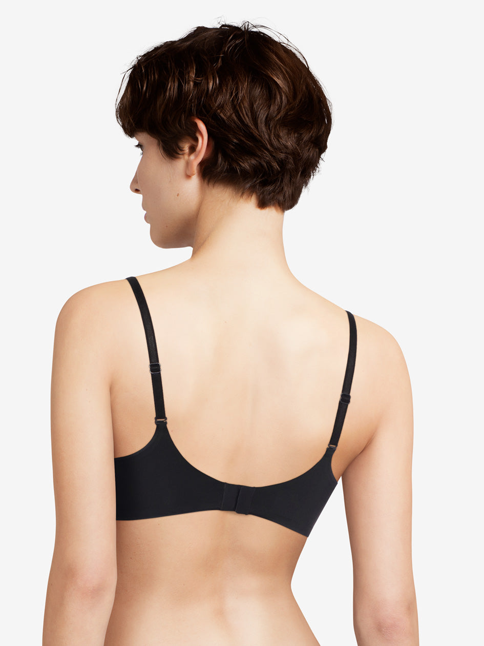 Sujetador con copa invisible Essentiall de Chantelle C15G60
