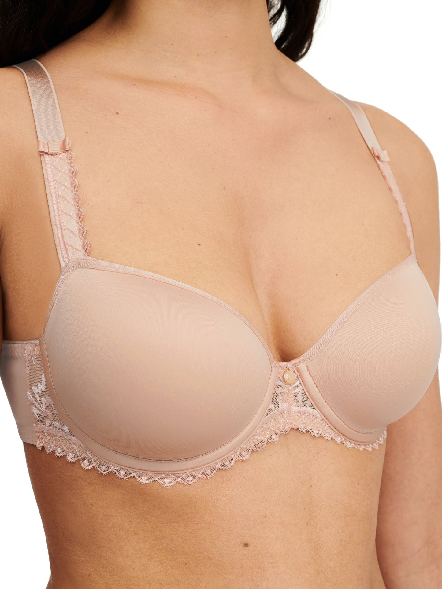 Sujetador balconette con foam preformado Every Curve de Chantelle C16B60
