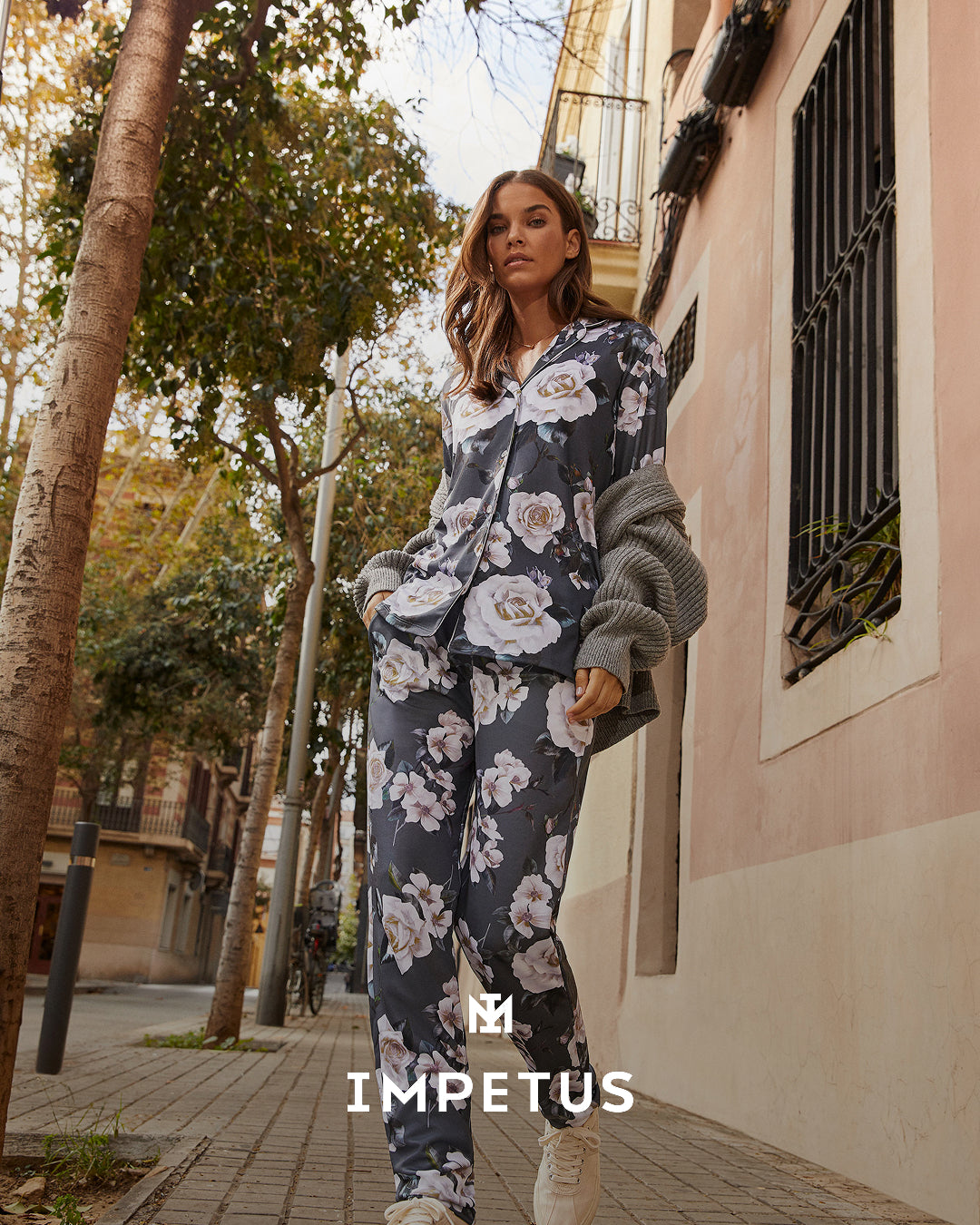 Pijama largo de mujer abierto en modal de IMPETUS IM8587N9000