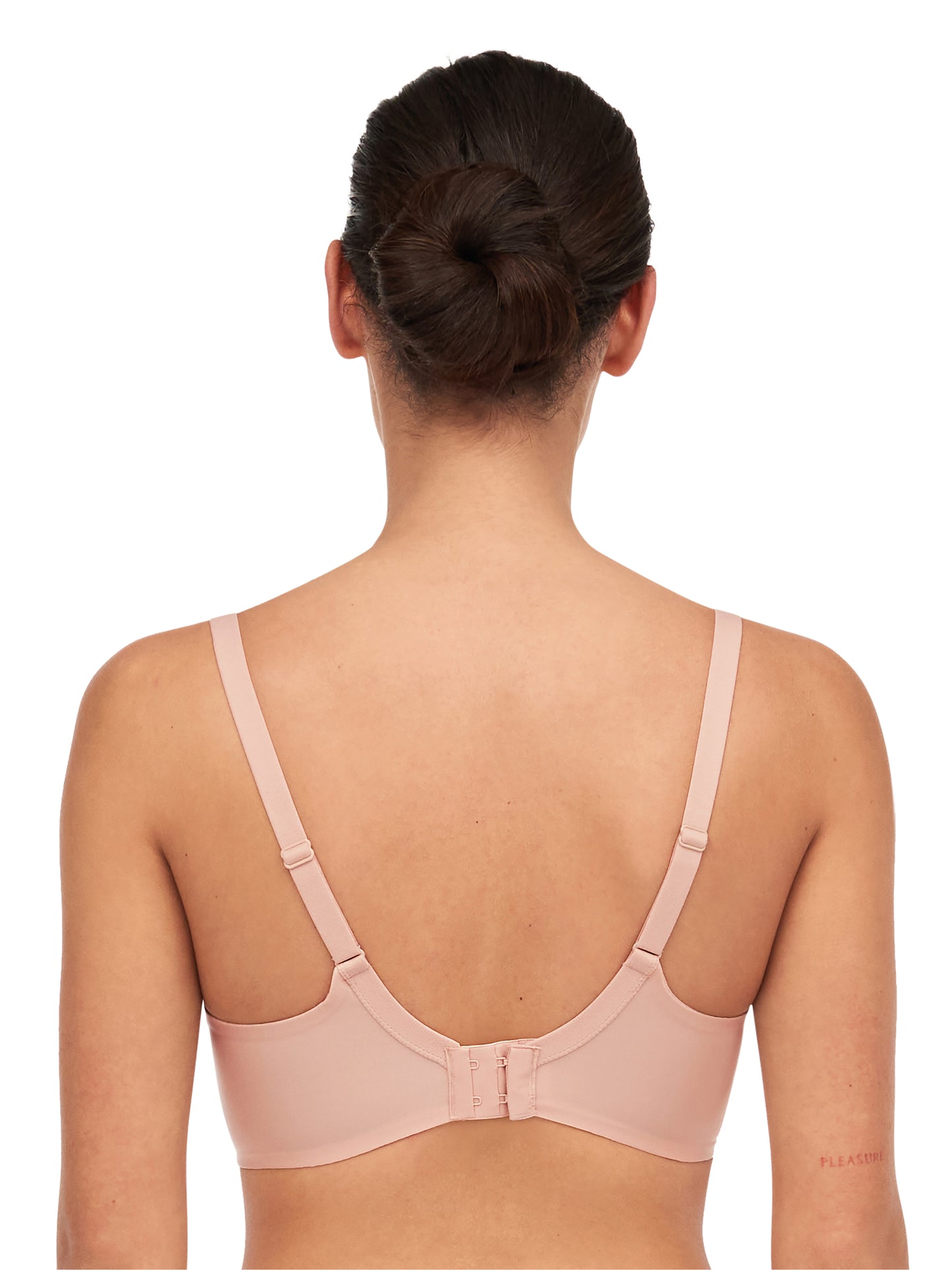 Sujetador balconette con foam preformado Bare Essential de Chantelle C15N60