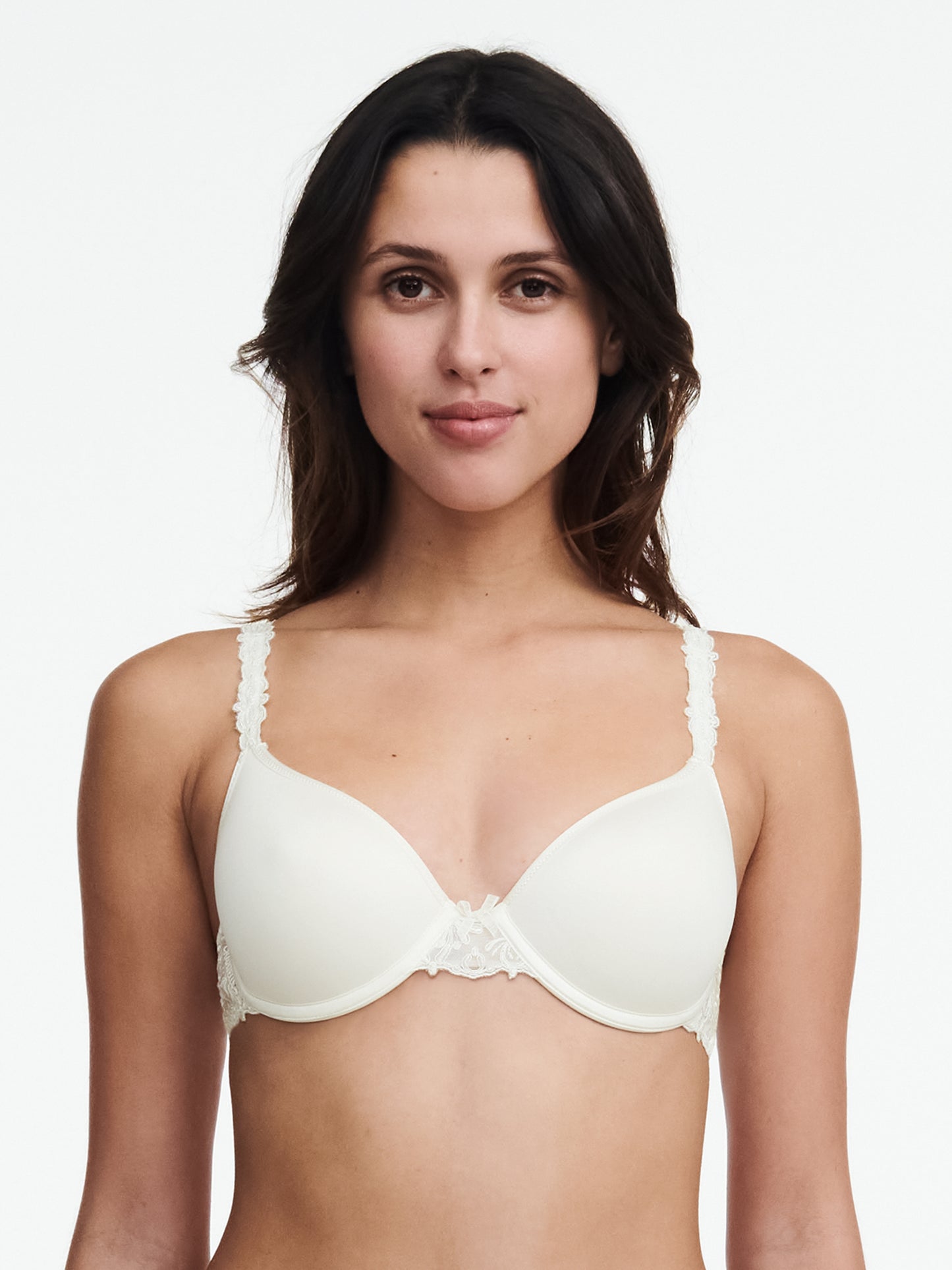 Sujetador memory foam cubriente Champs-Élysées de Chantelle C26060