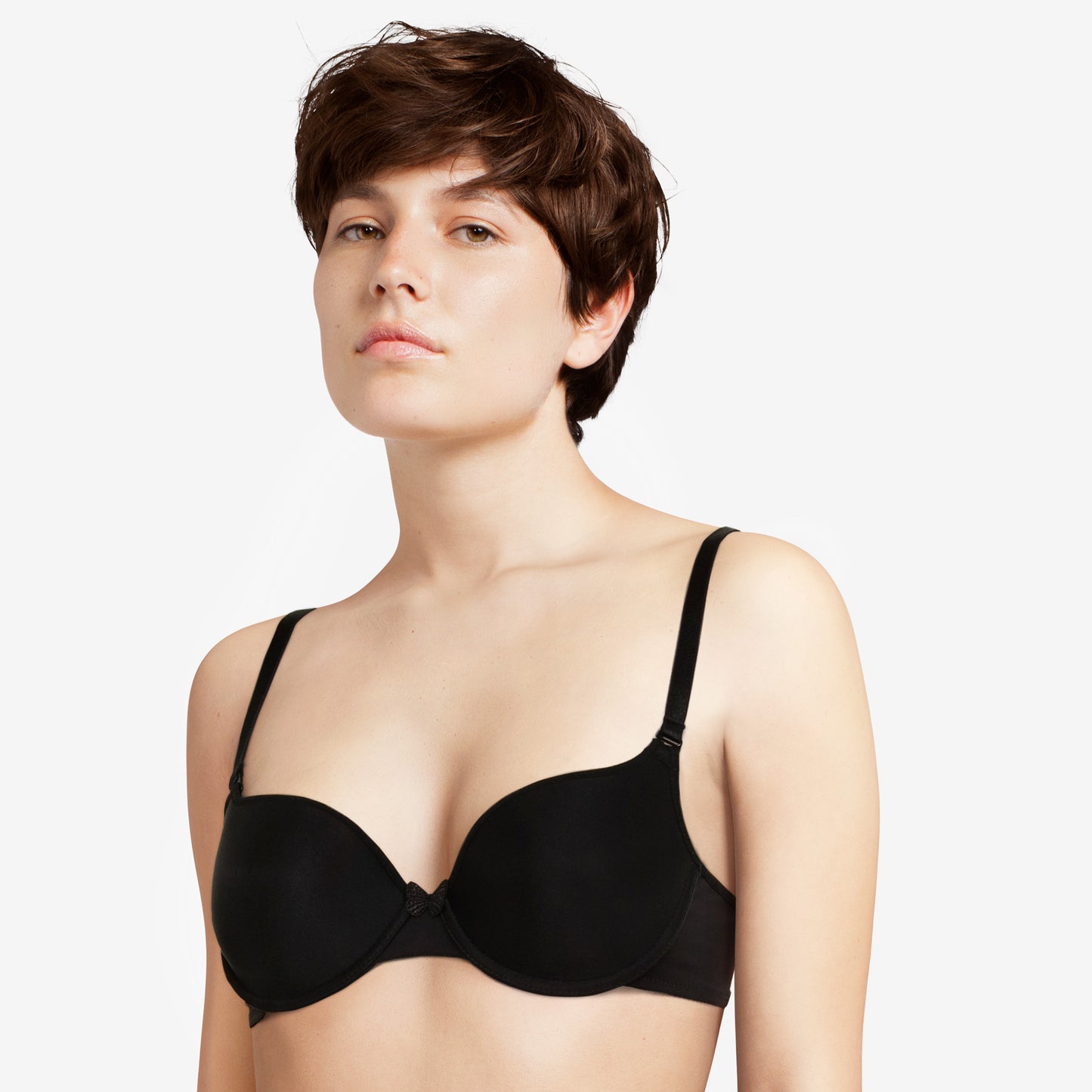 Sujetador MULTIPOSICIÓN cubriente con copa MISS JOY de Passionata